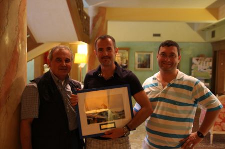 Desenzano del Garda per consegnare al maggiore pilota Simone Cavelli